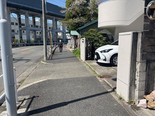 南東側前面道路２