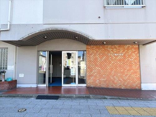 マンション出入口 マンション出入口