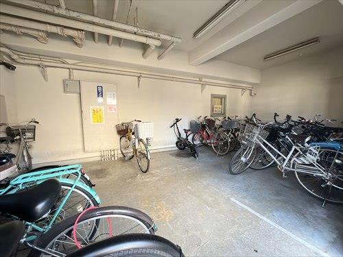 駐輪場 駐輪場