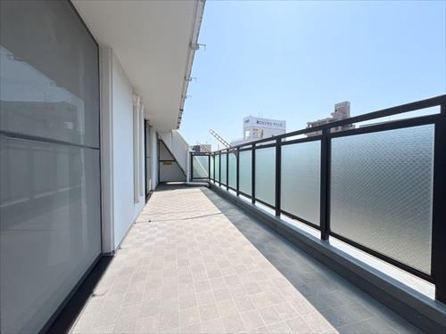 西側バルコニー