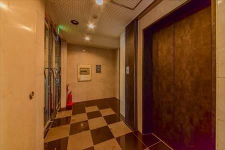 エントランス廊下 2