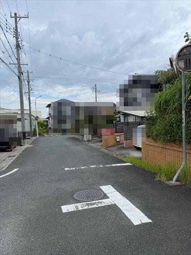 南西側前面道路(2025年8月撮影)