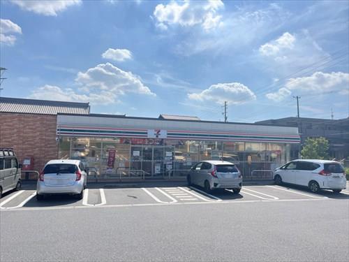 セブンイレブン日進岩崎町竹ノ山店330m セブンイレブン日進岩崎町竹ノ山店330m