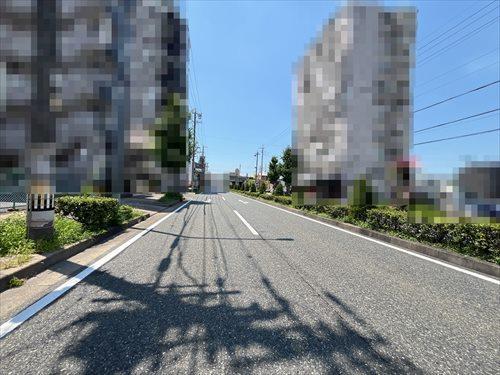 北側道路（2025年7月撮影）