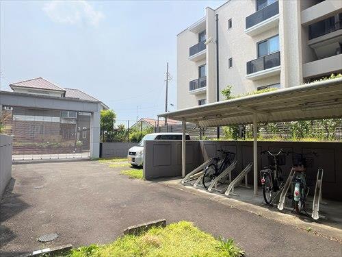 駐車場・自転車置場【2026年5月撮影】