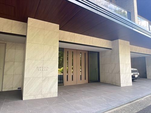 マンション出入口2