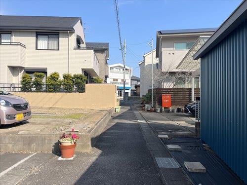 南東側前面道路(2026年1月撮影)-2