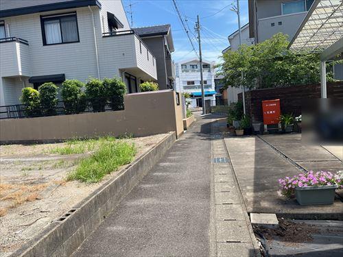 南東側前面道路【2025年9月撮影】