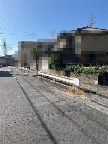 南東側前面道路(2025年11月撮影)