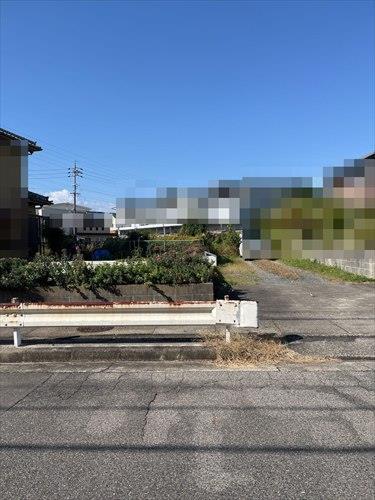 現地東側境界(2025年11月撮影)