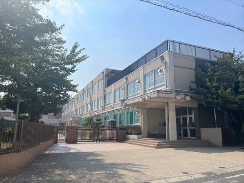 名古屋市立西味鋺小学校まで570m