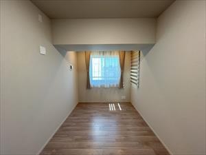 洋室（約6.4帖）