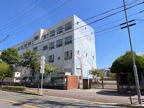 名古屋市立高見小学校まで540m