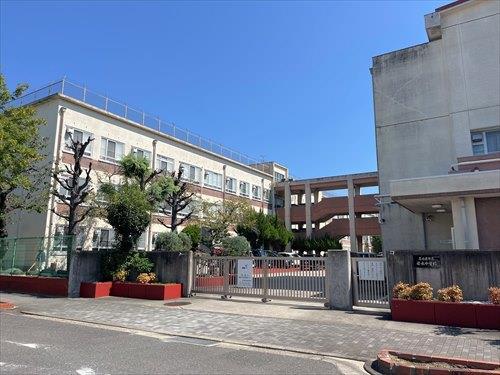 名古屋市立若水中学校まで590m