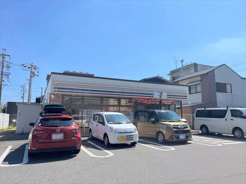 セブンイレブン名古屋上野3丁目店330ｍ