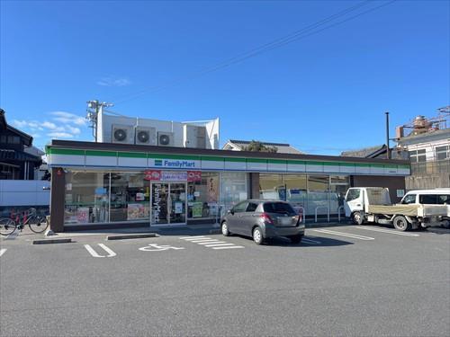 ファミリーマート津島橋詰町店まで390ｍ