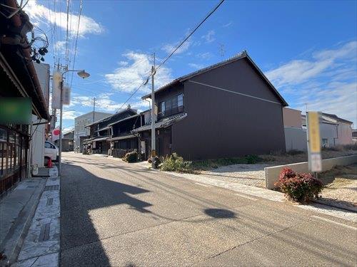 東側前面道路(2026年1月撮影)-1