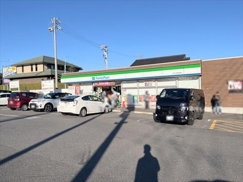 ファミリーマート平針試験場南店270ｍ