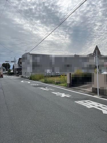 現地東側前面道路(2026年2月撮影)