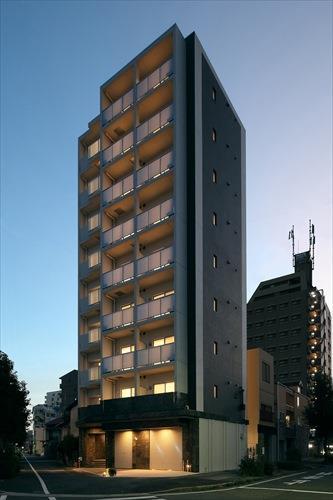 外観　北東面（夜景）