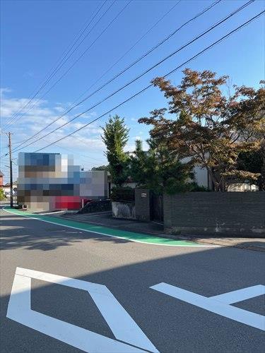 現地西側前面道路(2025年10月撮影)