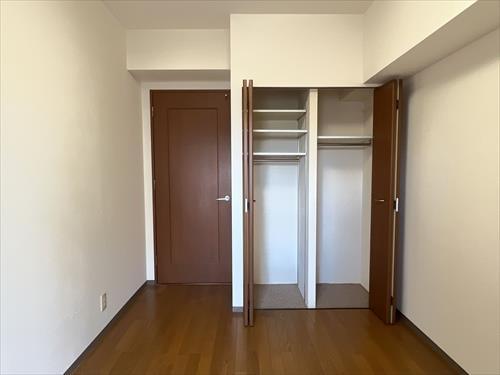 北西側洋室5.5帖-2