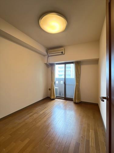 北東側洋室5.1帖