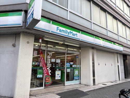 ファミリーマート栄瓦通店まで160m