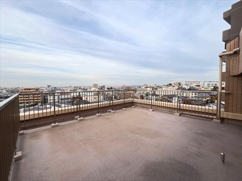 ルーフバルコニー-1