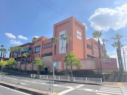 名東温泉花しょうぶまで1320m