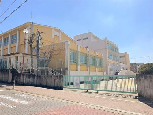 名古屋市立極楽小学校まで710m