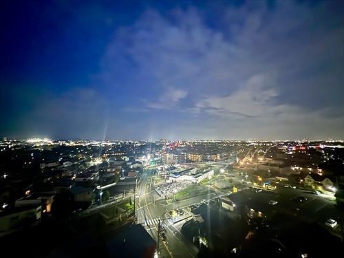東側バルコニーからの夜景