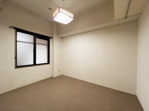 洋室約4.5帖-1