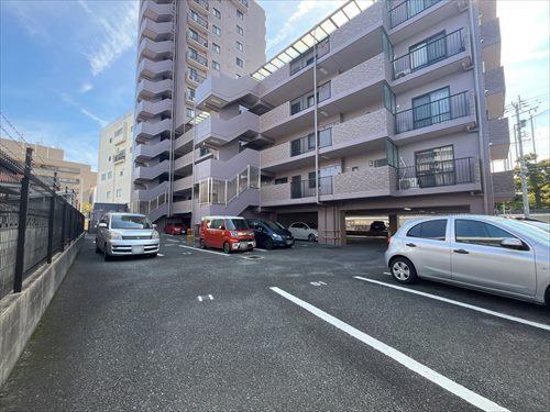 駐車場-1(2026年2月撮影)