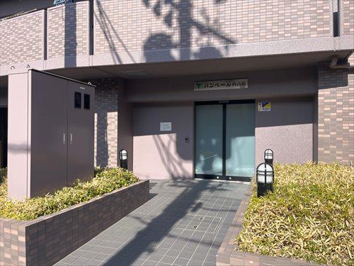 駐輪場出入口 (2026年2月撮影)