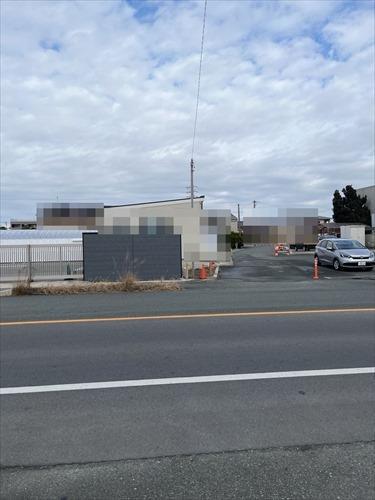 東側前面道路(2025年12月撮影)