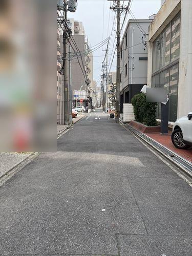 南側前面道路　東方向