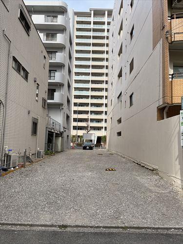 現地３　南北両面道路です