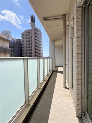 東側バルコニー