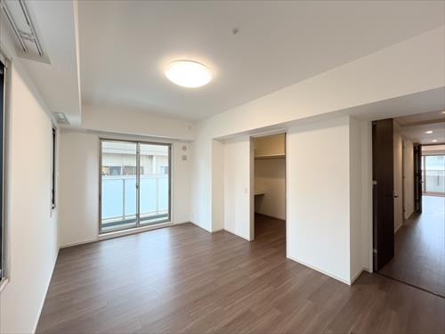 北側洋室(約9.5帖)