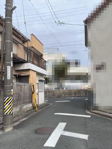 現地南側前面道路(2026年2月撮影)