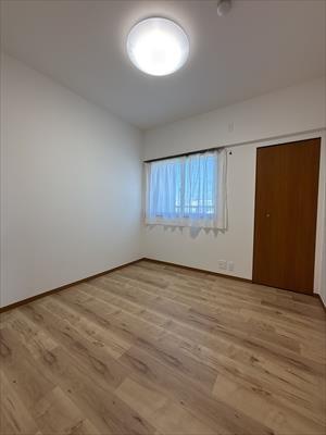 洋室5帖（南側）