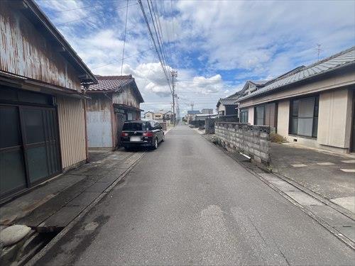 南側前面道路