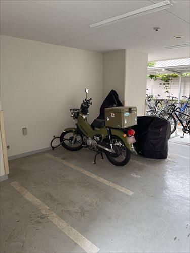 バイク置き場２
