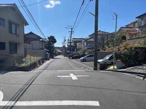 前面道路4（北東）