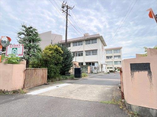 春日井市立坂下小学校まで500m