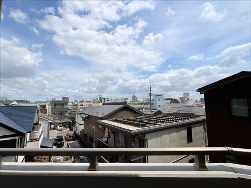 東側バルコニーからの眺望