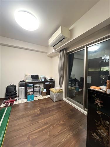 北東側洋室約5帖