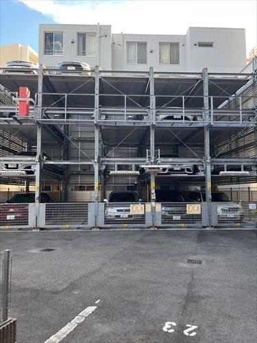 敷地内機械式駐車場