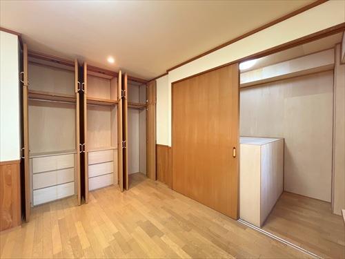 2F 洋室・収納